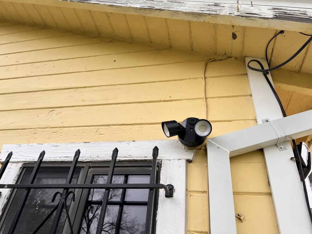 Slide of Arturo Electric