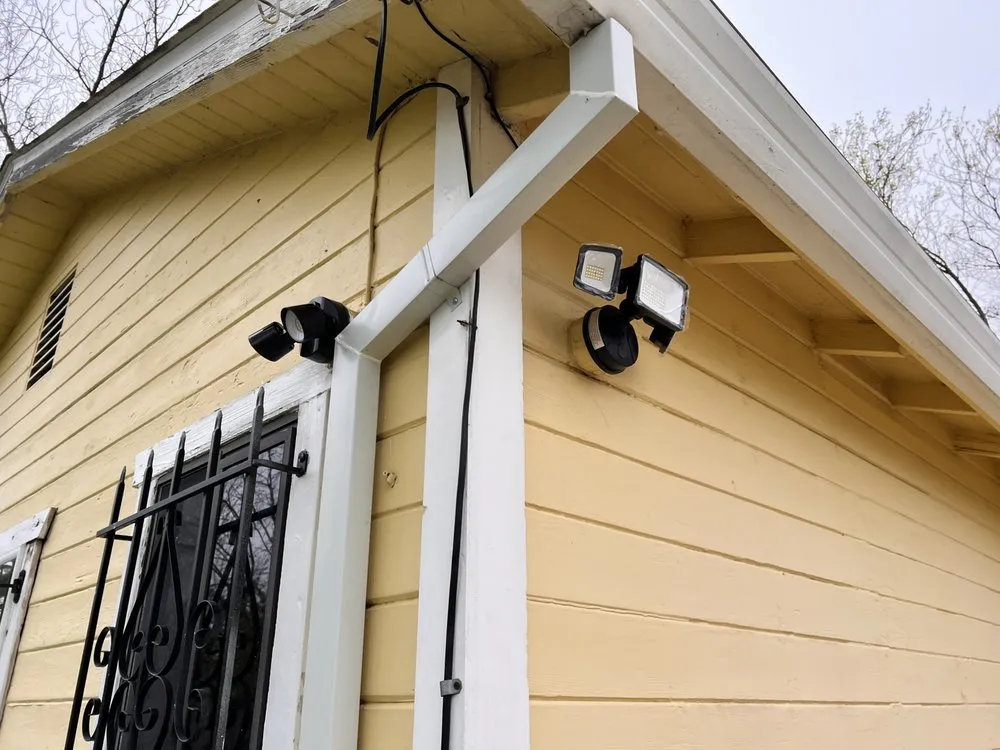 Slide of Arturo Electric