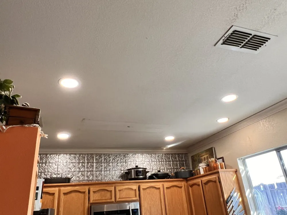 Slide of Arturo Electric