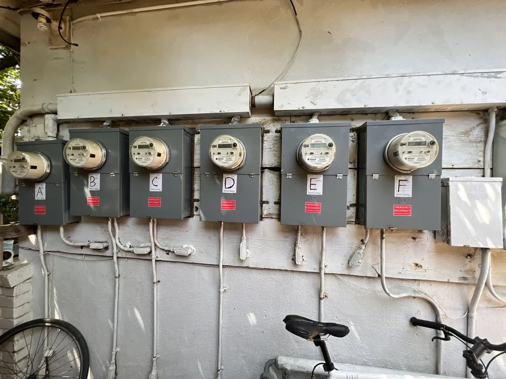 Slide of Arturo Electric