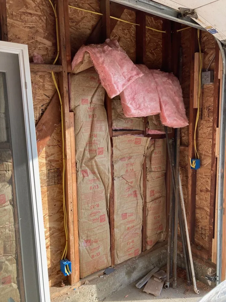 Slide of Arya Electric