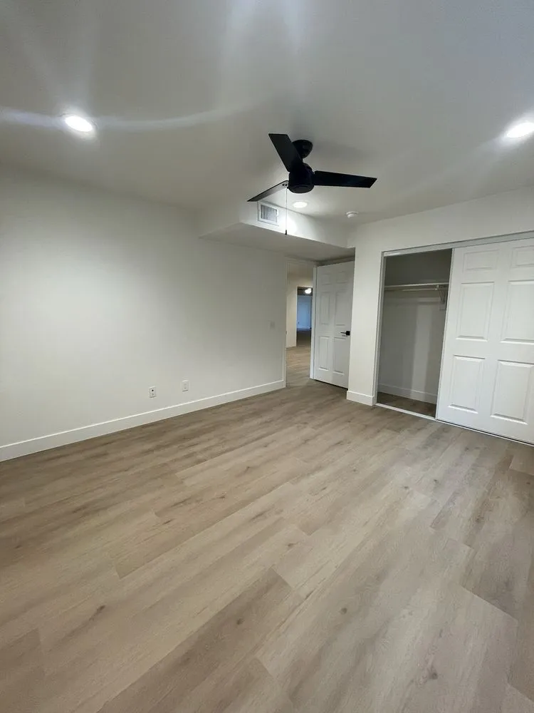 Slide of Arya Electric