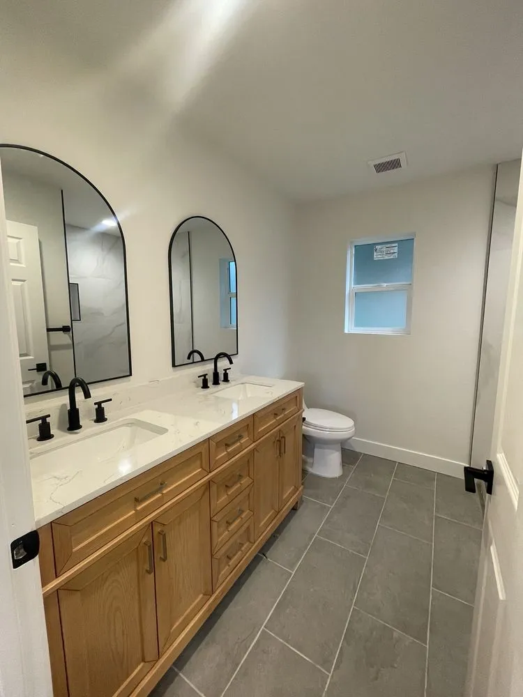 Slide of Arya Electric