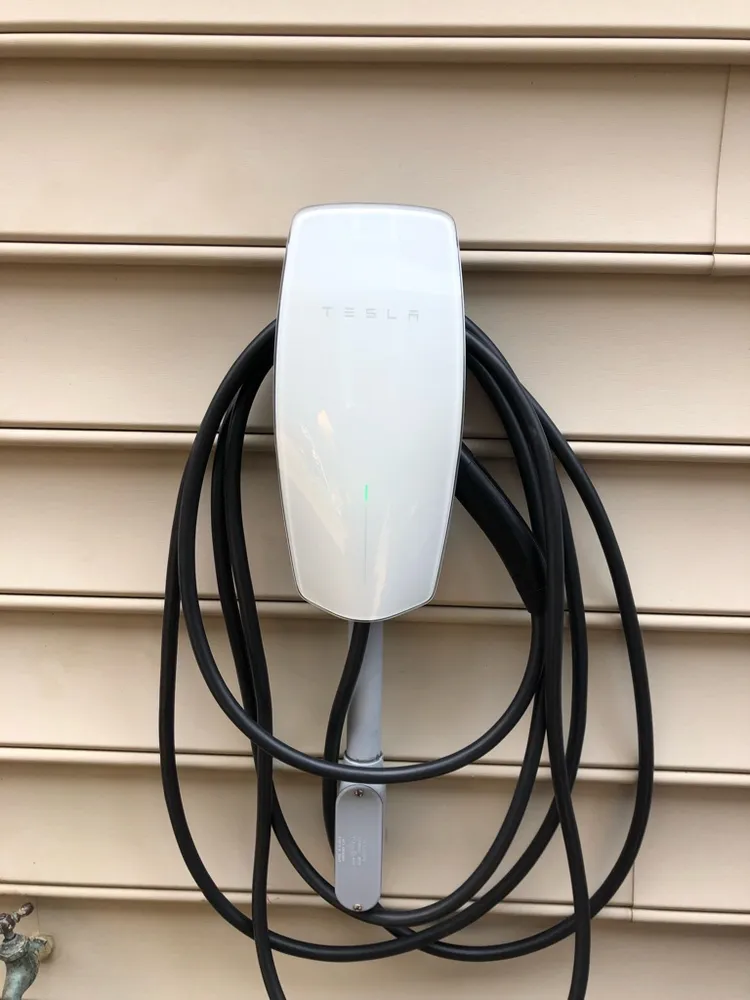 Expert circuit breaker repair in Hayes, VA by Asbury Electric
