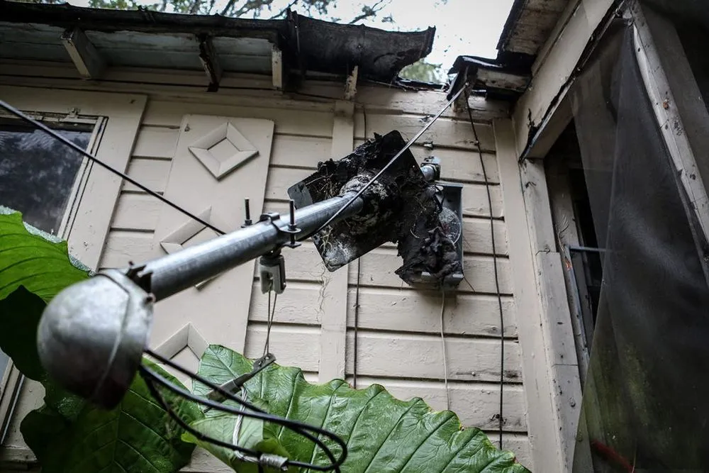 Slide of Ascend Communications & Electric