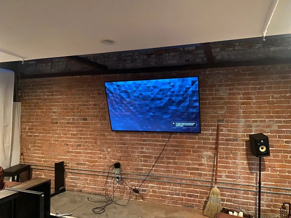 Slide of Askarov Handyman