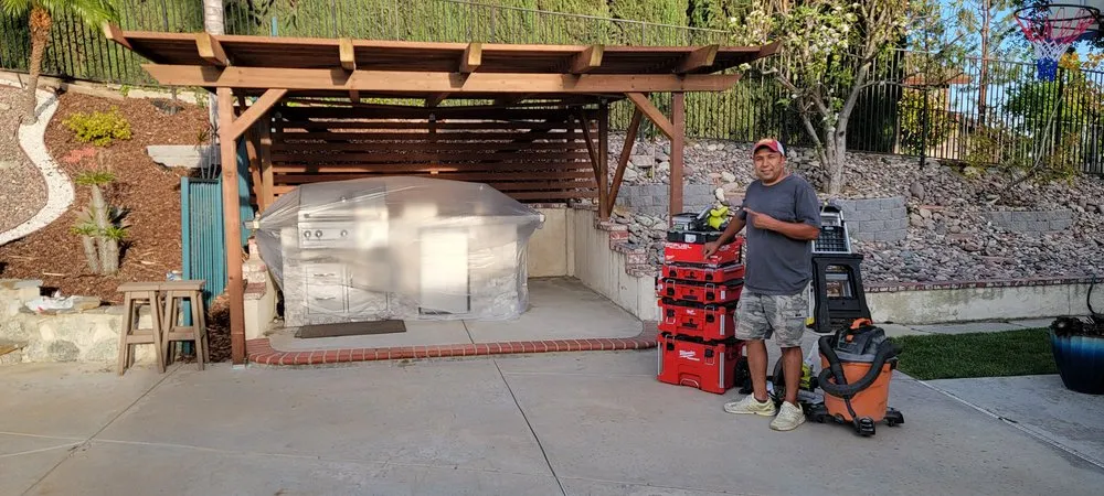 Slide of Askarov Handyman