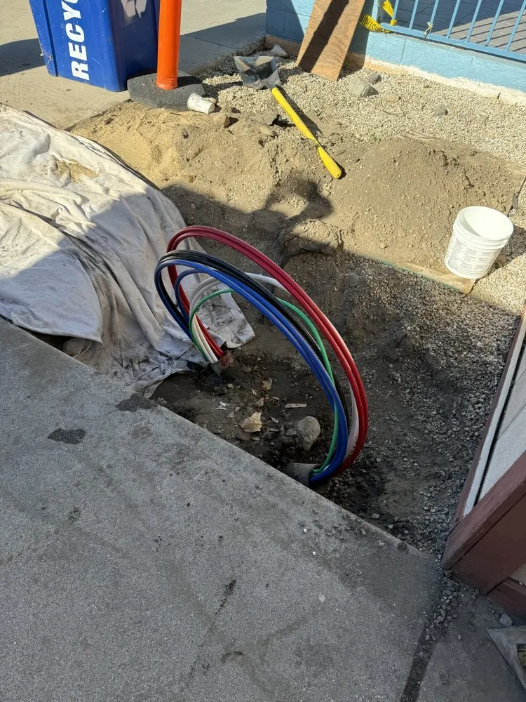 Emergency circuit breaker repair in ,  by Astronaut Electric