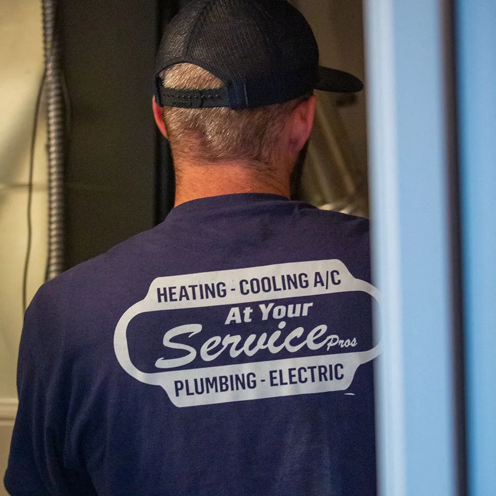 Licensed electrician providing emergency electrical service in , 