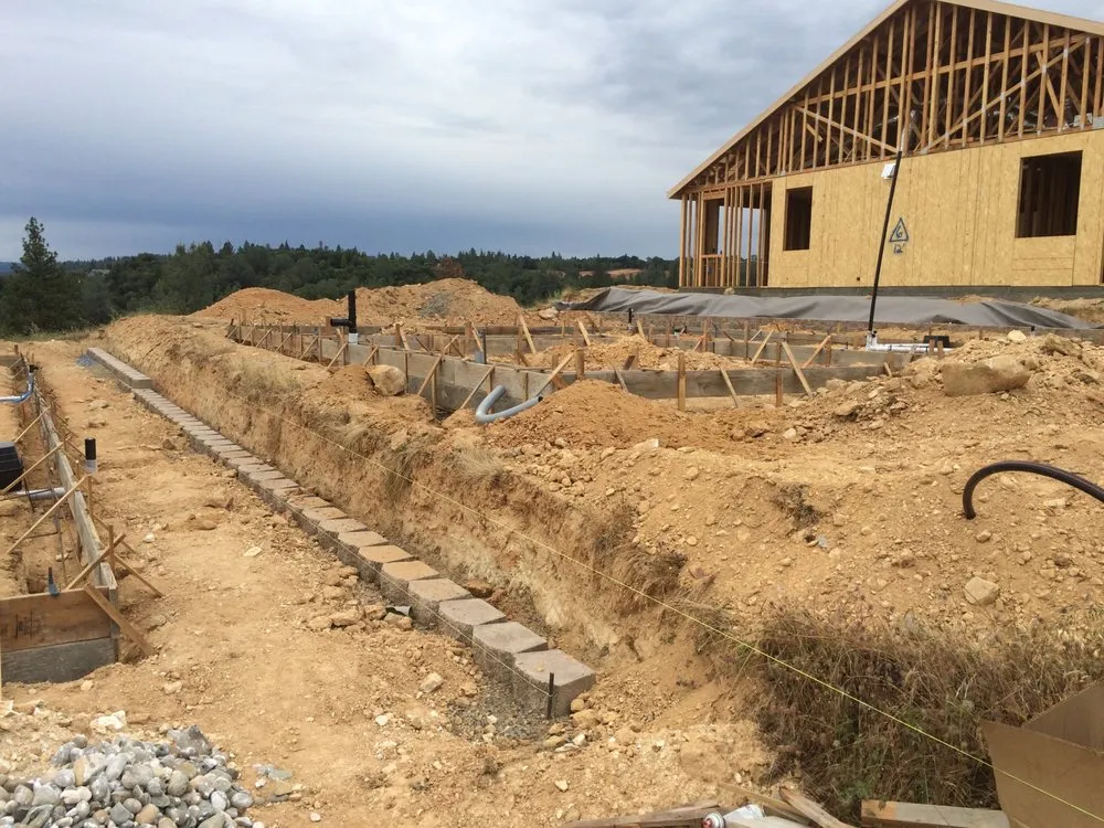 Emergency electrical service for homes in circuit breaker repair,  by 