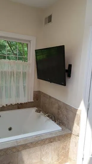 Slide of Atlantic Green