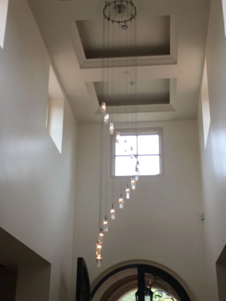 Professional electrician providing electrical repair in , 