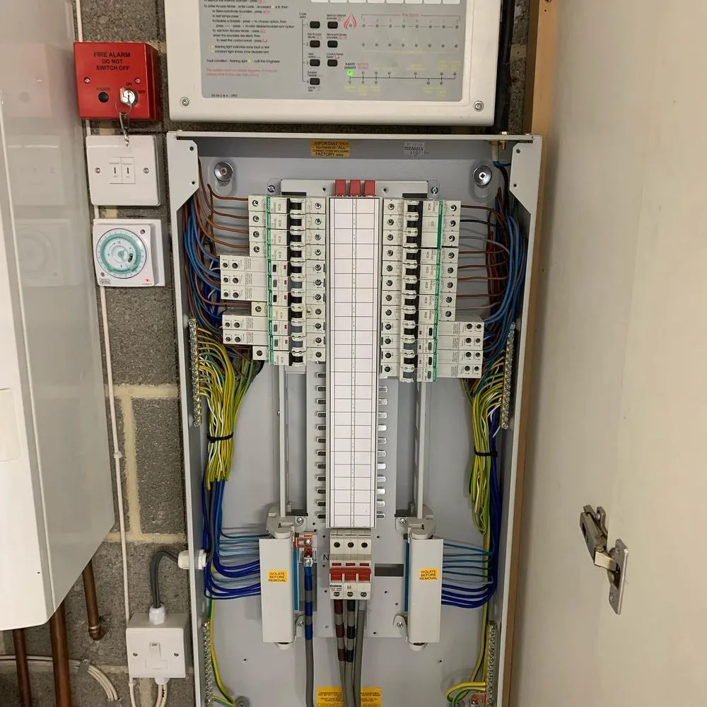 Certified circuit breaker repair in Flushing, NY by Auburndale 24 Hour Electrician