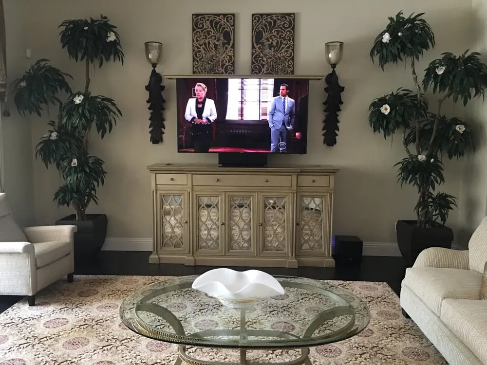 Slide of Audio & Communications Experts