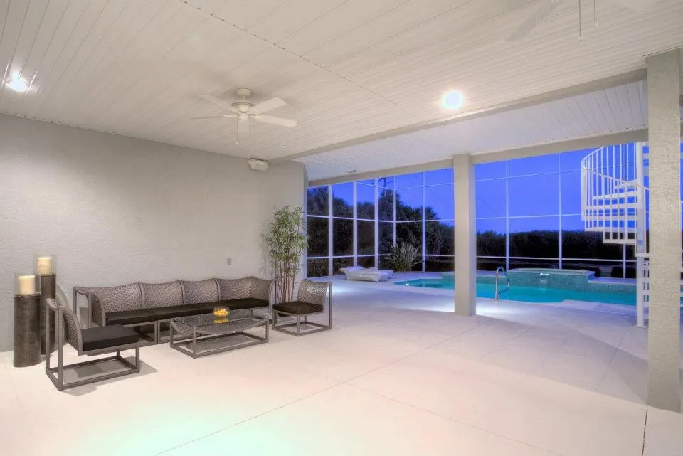 Slide of Audio & Communications Experts