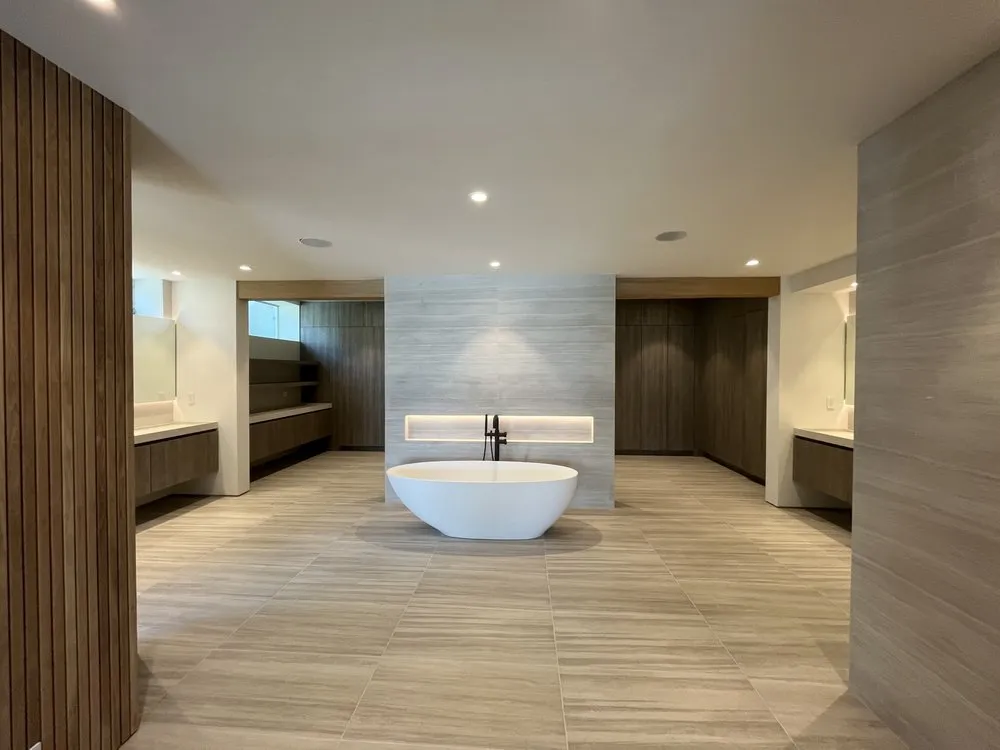 Slide of Aundrue Electric