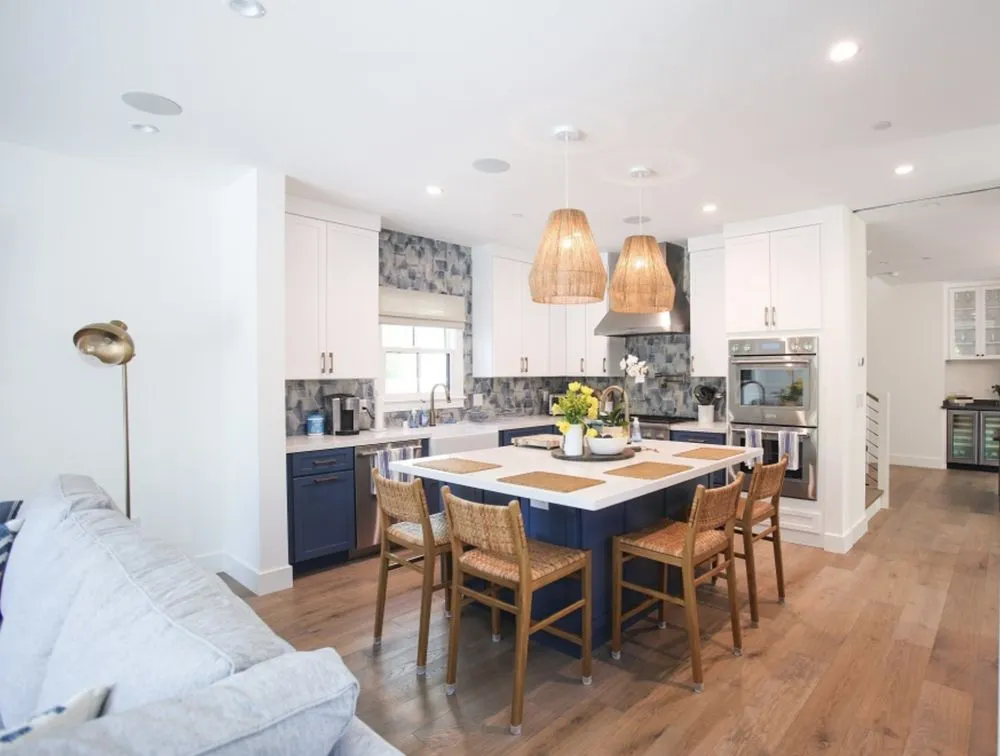 Slide of Aundrue Electric