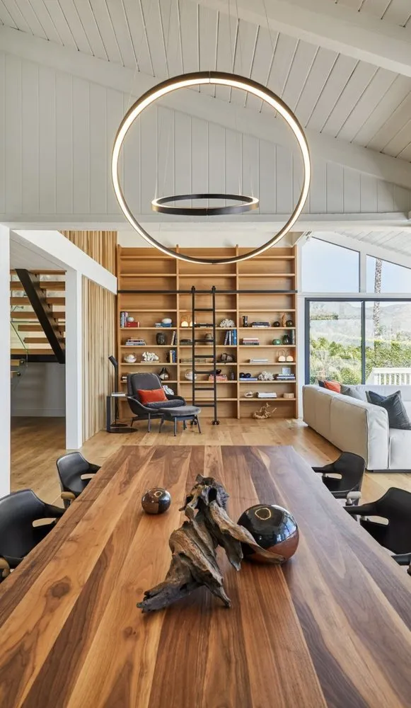 Slide of Aundrue Electric