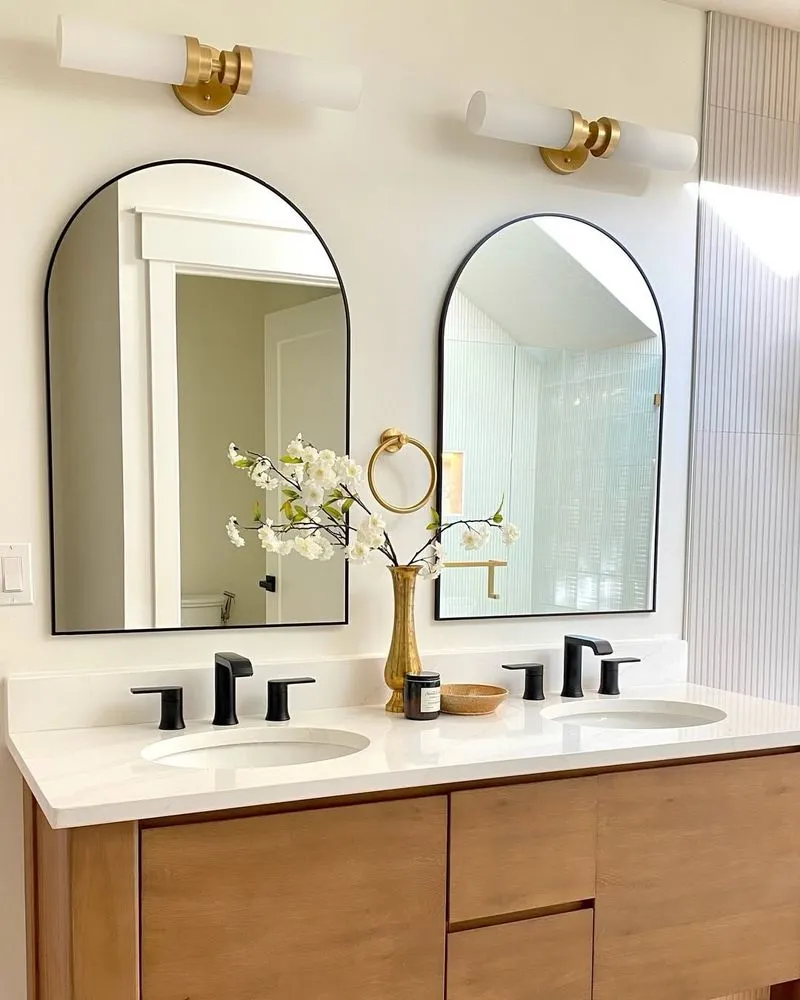 Slide of Aura Renovation