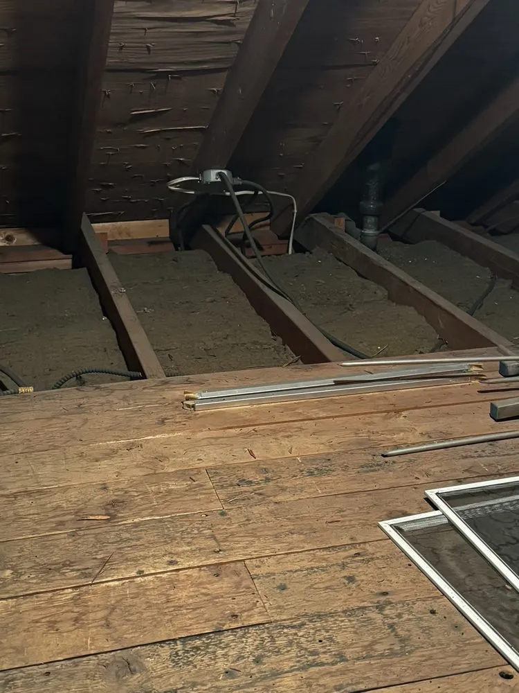 Slide of Aurora Electric