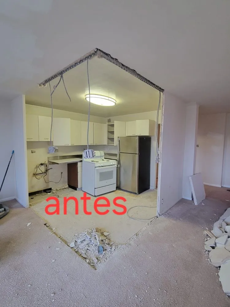 Slide of Aurora MG Construction