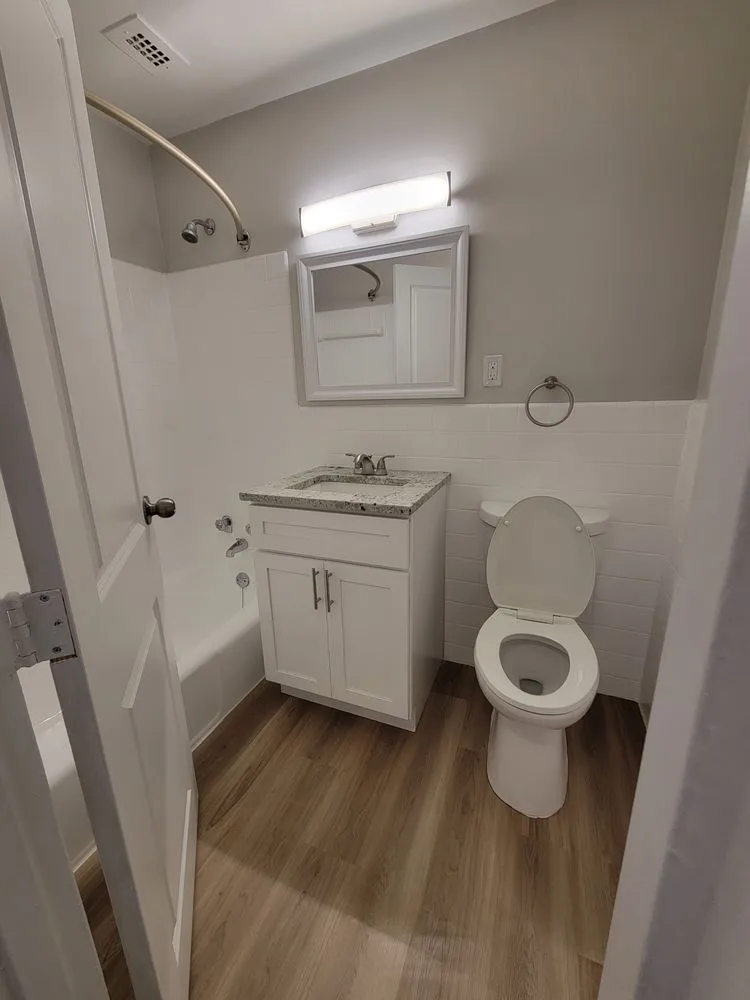 Slide of Aurora MG Construction