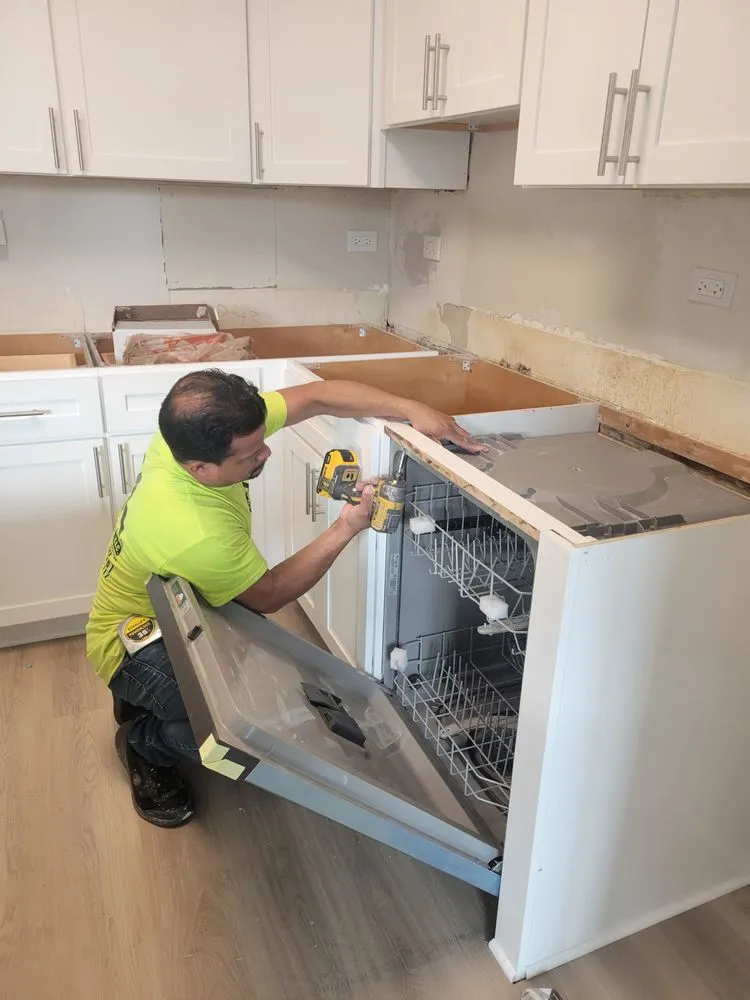 Slide of Aurora MG Construction