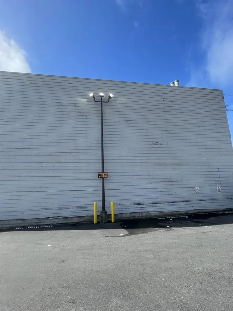 Slide of Avant Electric