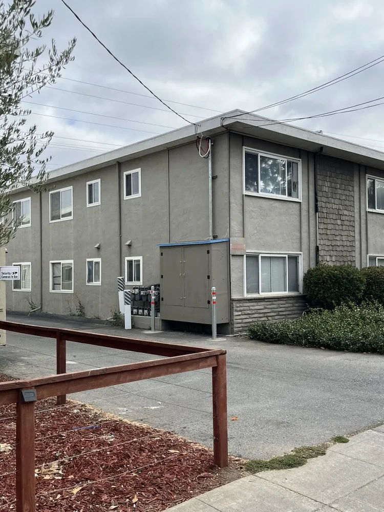 Slide of Avant Electric