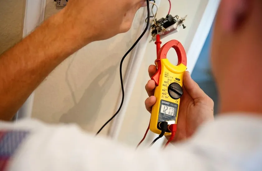 Slide of Average Joe's Electric