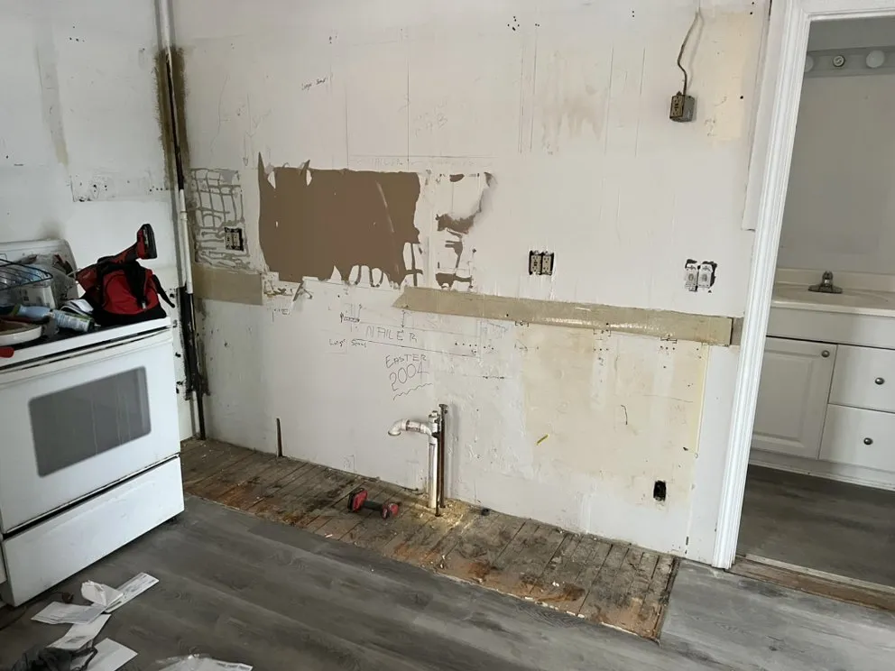 Slide of Average Joe's Repair