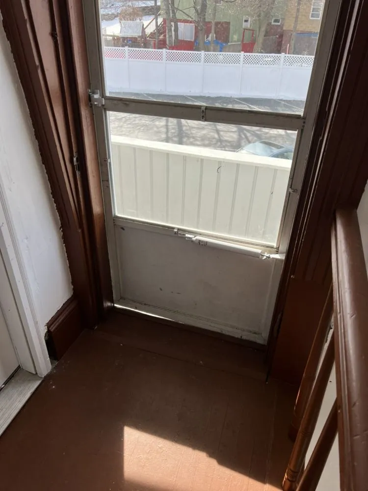 Slide of Average Joe's Repair