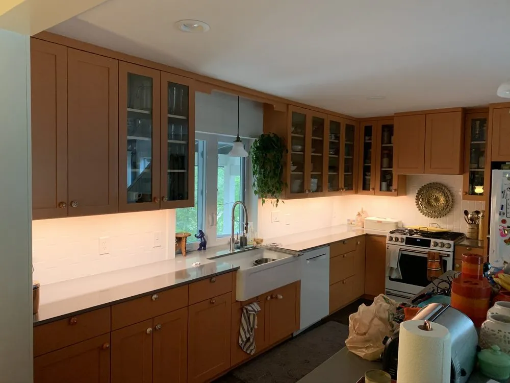 Slide of Avery Electrical Services