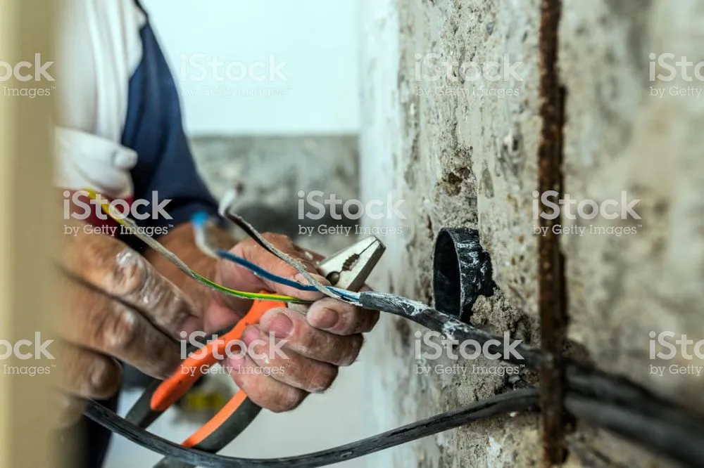 Expert electrician providing lighting installation in Encino, CA - AVI Electric