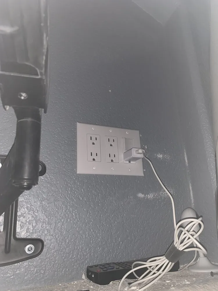 Slide of Avila's Electrical Solutions