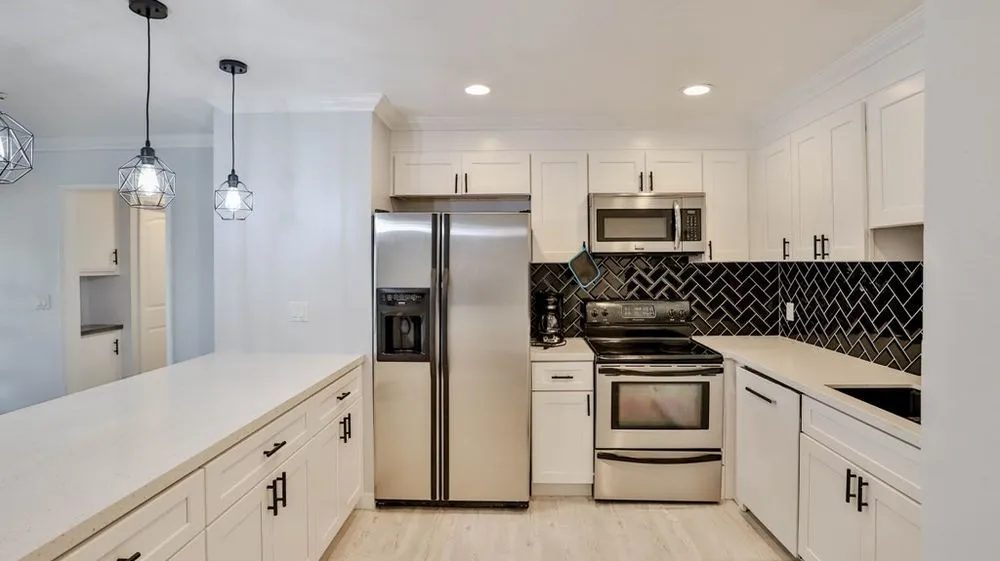 Slide of Aviles General Construction