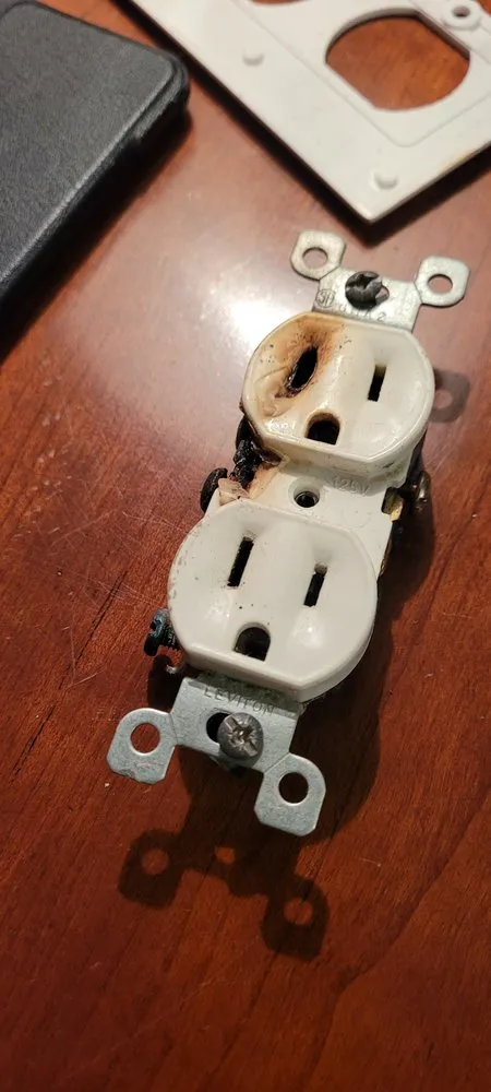 Slide of Avivi Electric