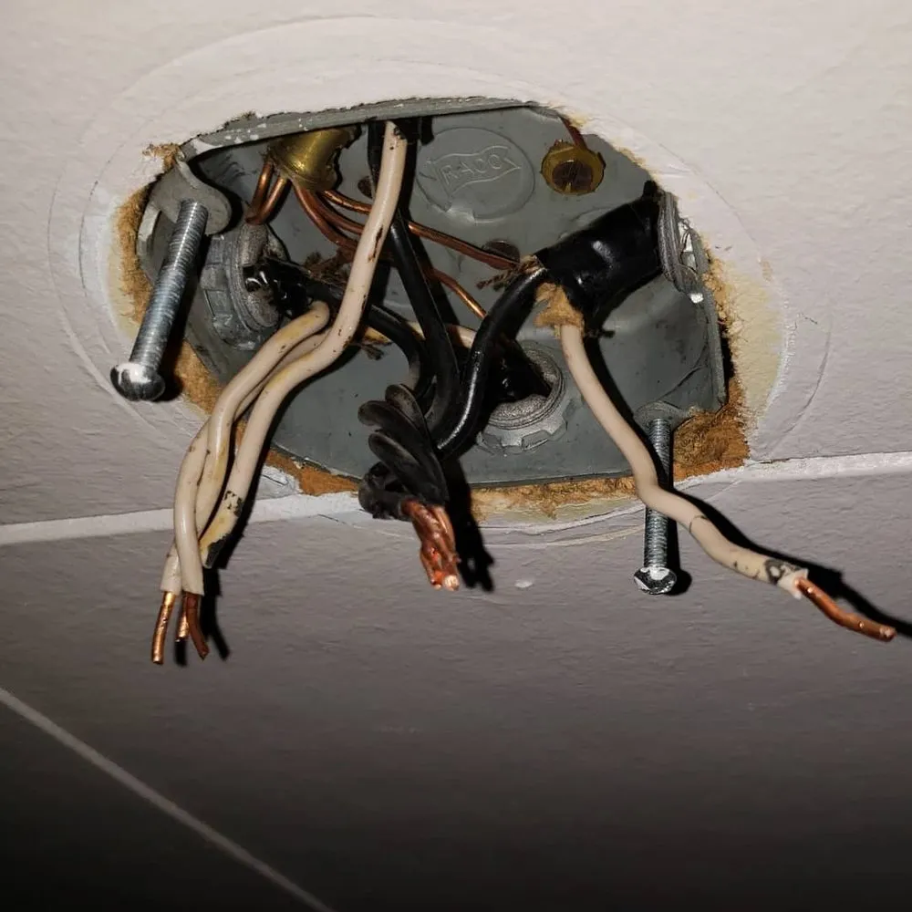 Slide of Avondale, Irving Park Electrician