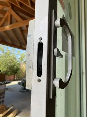 AV's Handyman Tan Logo