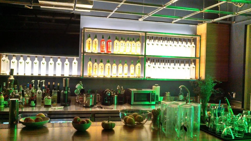 Slide of AX ELITE TRICAL