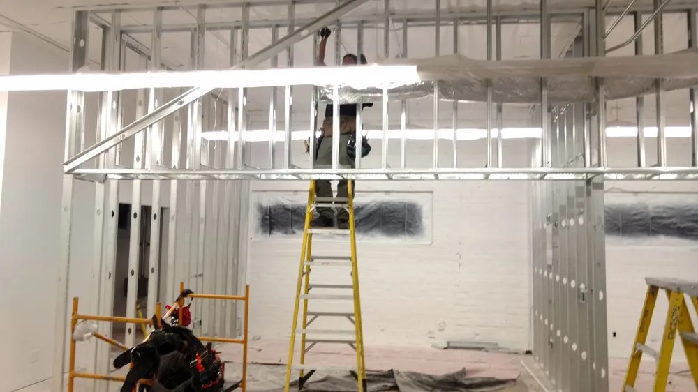 Slide of AX ELITE TRICAL