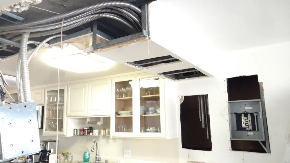 Slide of AX ELITE TRICAL