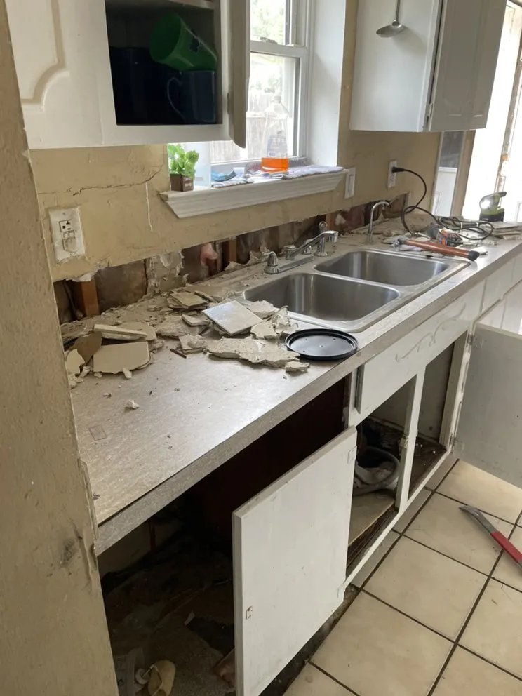 Professional emergency electrical service in ,  by AY Construction & Electrical 