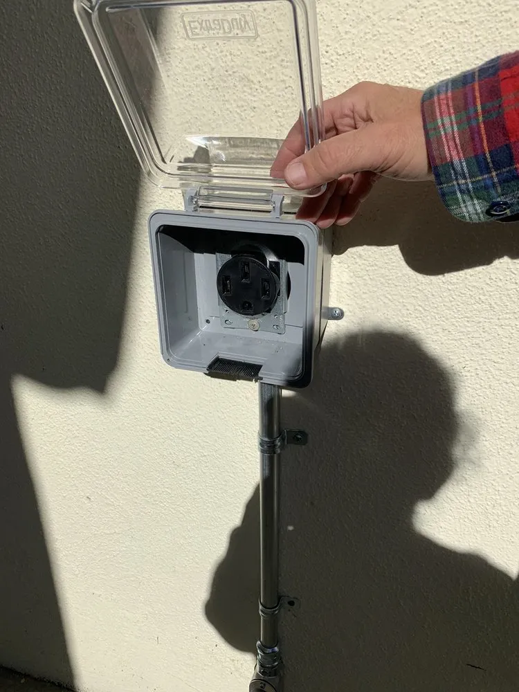 Slide of Aztlan Electrical Contractors