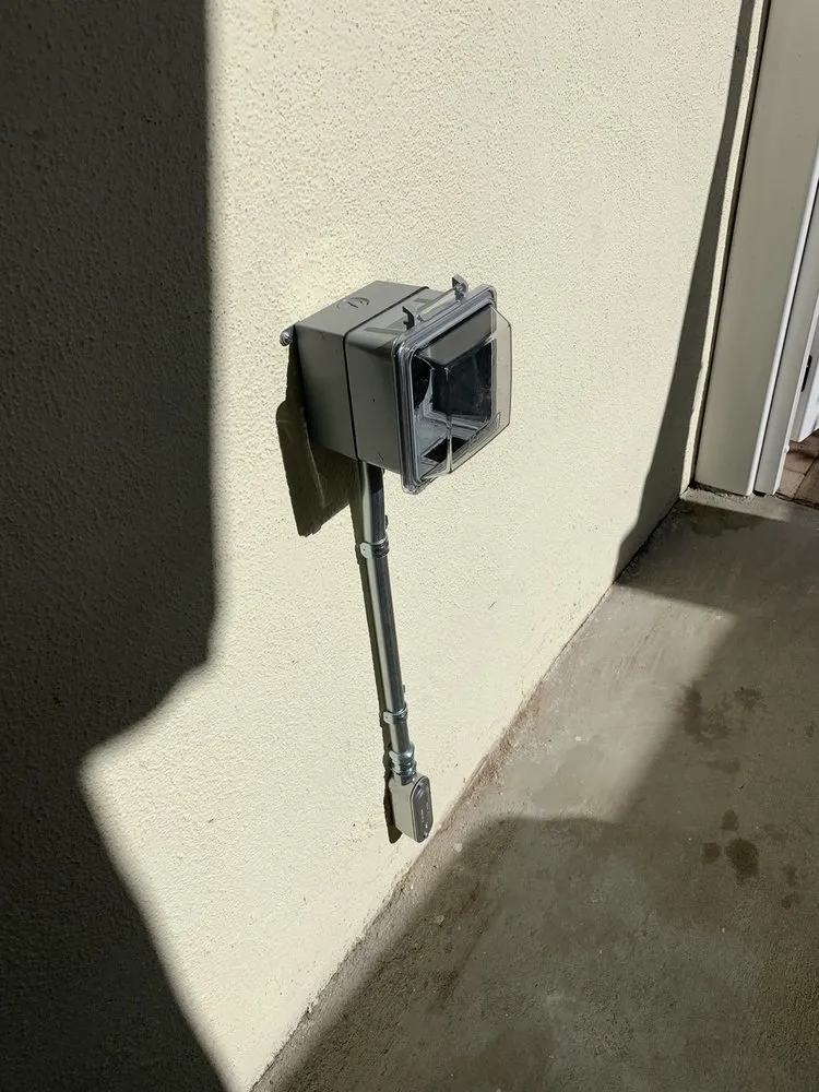 Slide of Aztlan Electrical Contractors