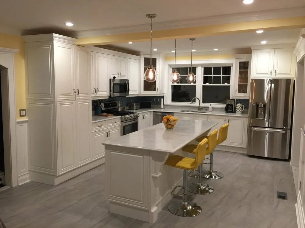 Licensed electrician providing electrical repair in Sunnyside, NY - Azz Electric