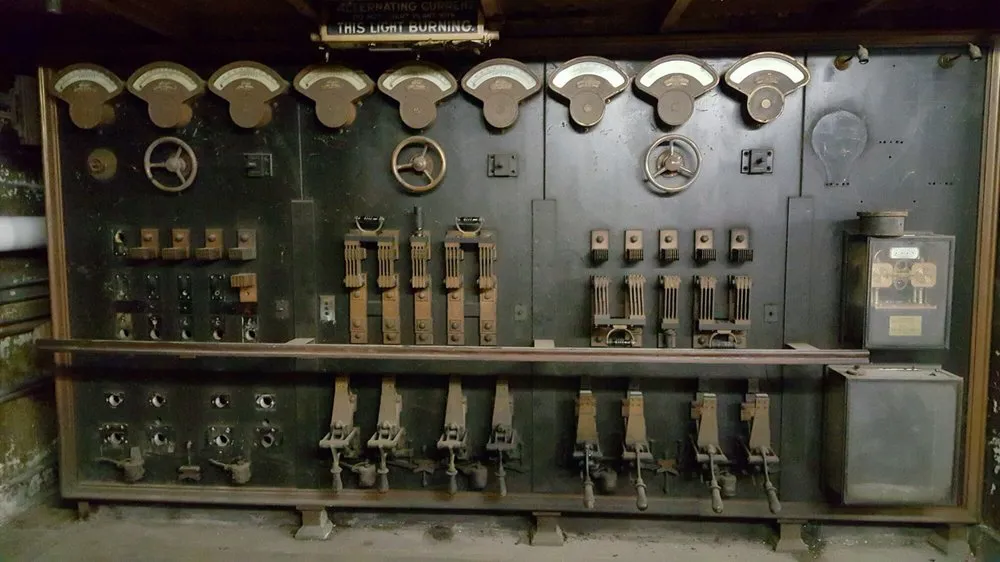 Licensed panel upgrade service in Sunnyside, NY - Azz Electric