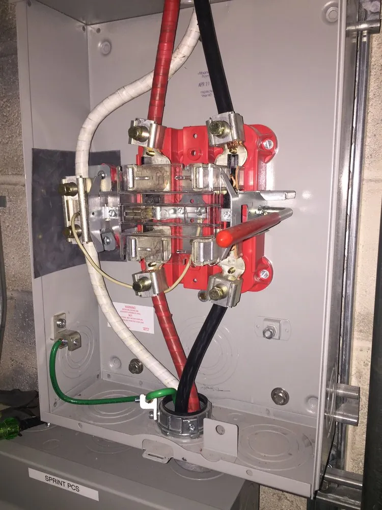 Trusted electrician providing wiring installation in Sunnyside, NY - Azz Electric
