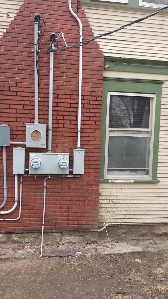 Expert electrician providing outlet and switch repair in Lee's Summit, MO - B & B Electric