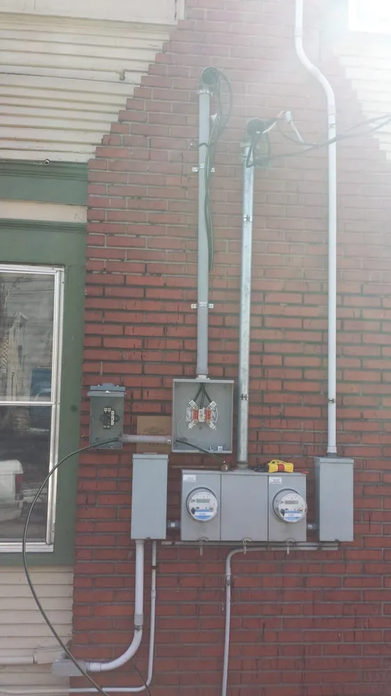 Expert emergency electrical service experts serving Lee's Summit, MO - B & B Electric